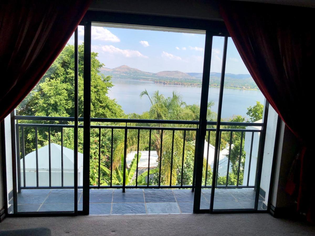 Kosmos Lodge Hartbeespoort Luaran gambar
