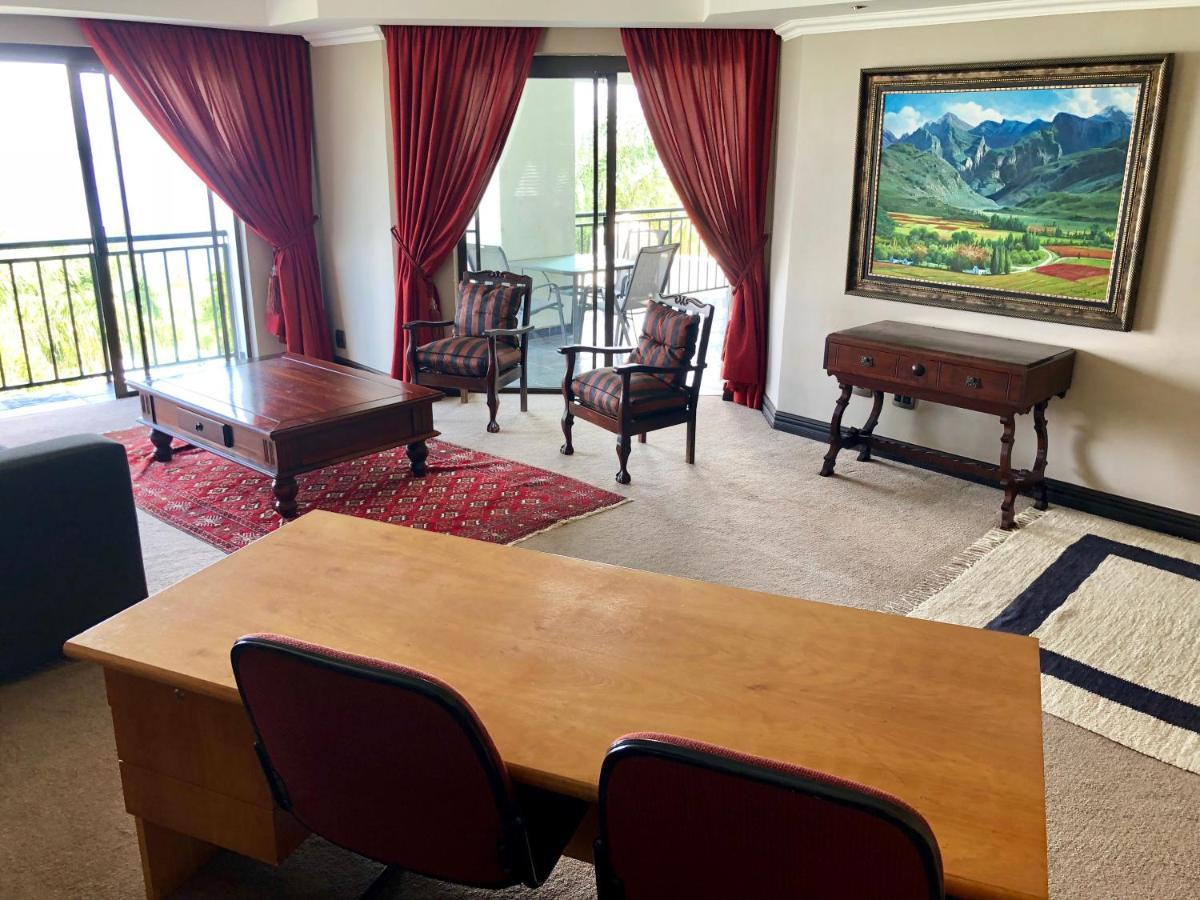 Kosmos Lodge Hartbeespoort Luaran gambar