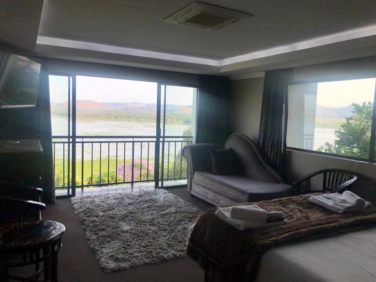 Kosmos Lodge Hartbeespoort Luaran gambar