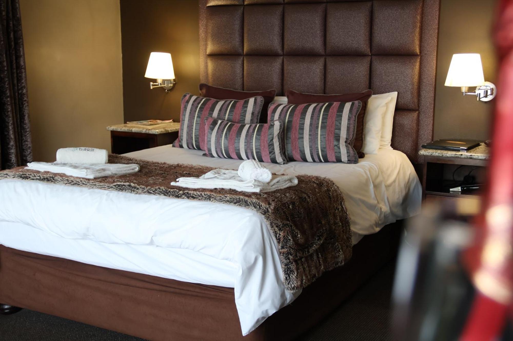 Kosmos Lodge Hartbeespoort Luaran gambar
