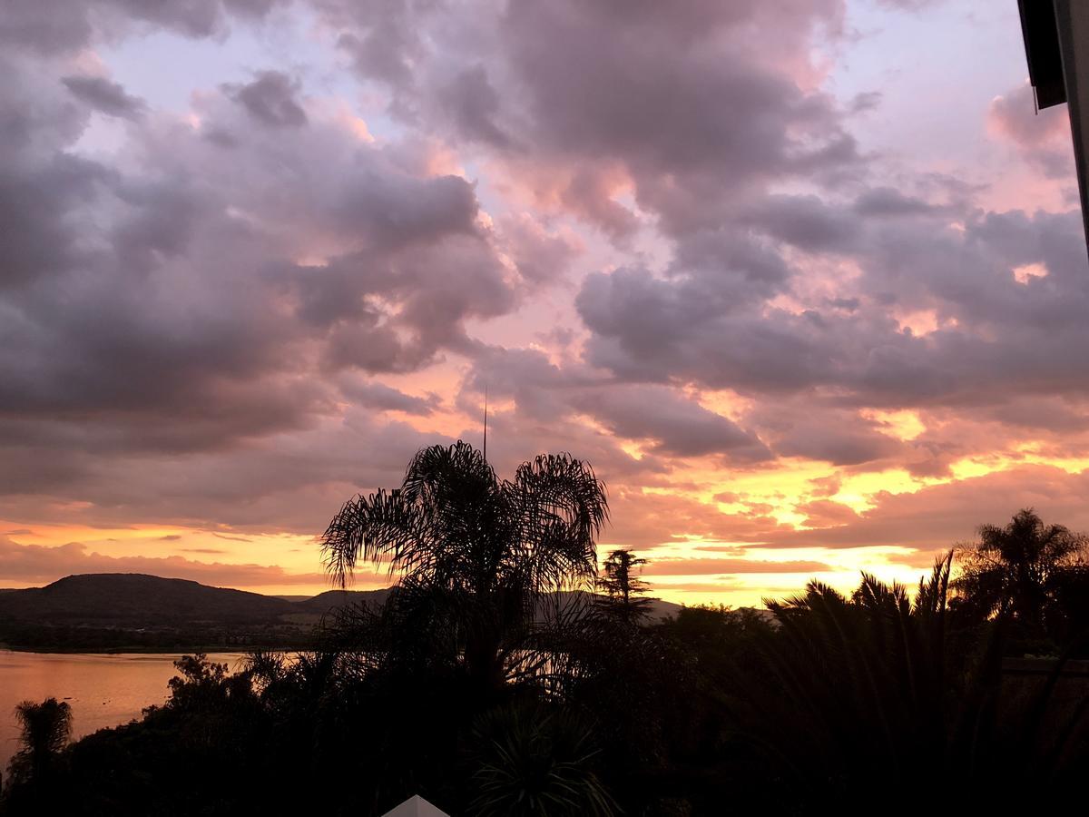 Kosmos Lodge Hartbeespoort Luaran gambar