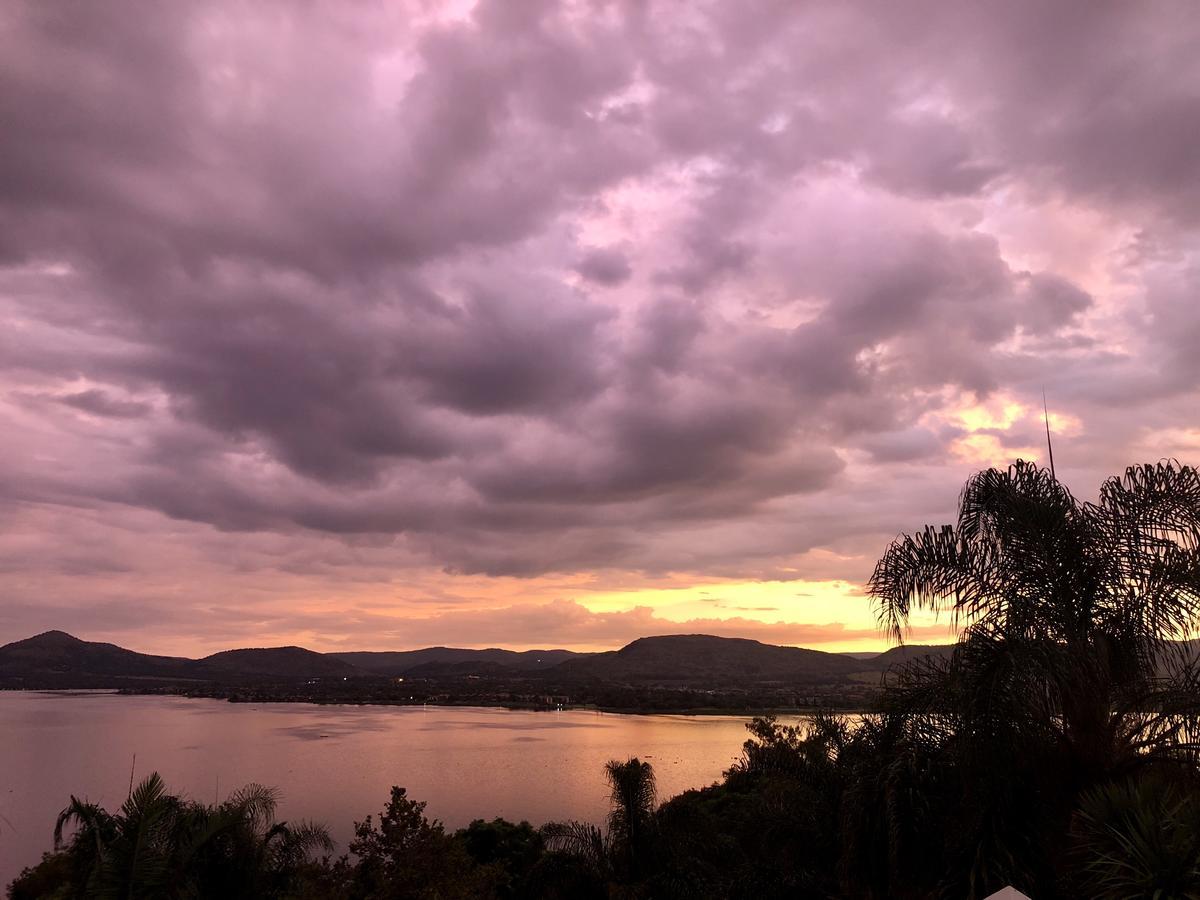 Kosmos Lodge Hartbeespoort Luaran gambar